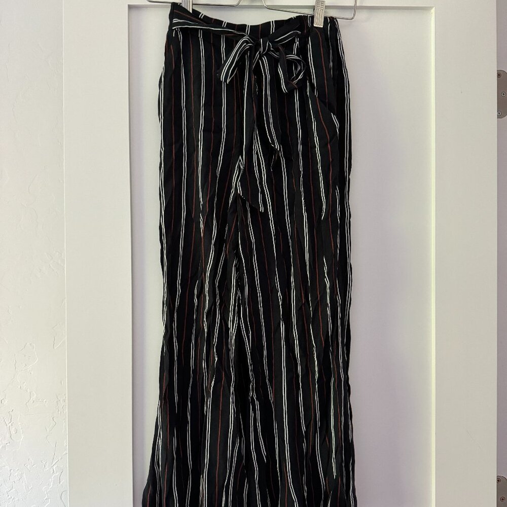 💖 Aritzia Wilfred Tie Front Striped Pants